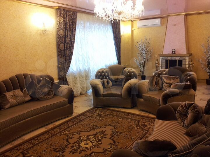 Дом 425 м² на участке 20 сот.