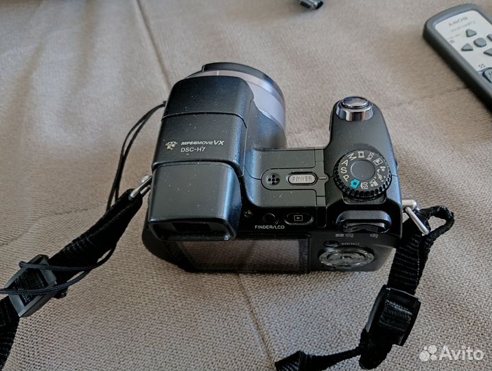 Цифровой фотоаппарат Sony Cyber-shot DSC-H7