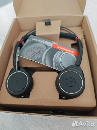 Беспроводные наушники Plantronics Voyager Focus UC