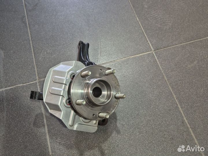 Кулак поворотный Vega C100 Новый в сборе