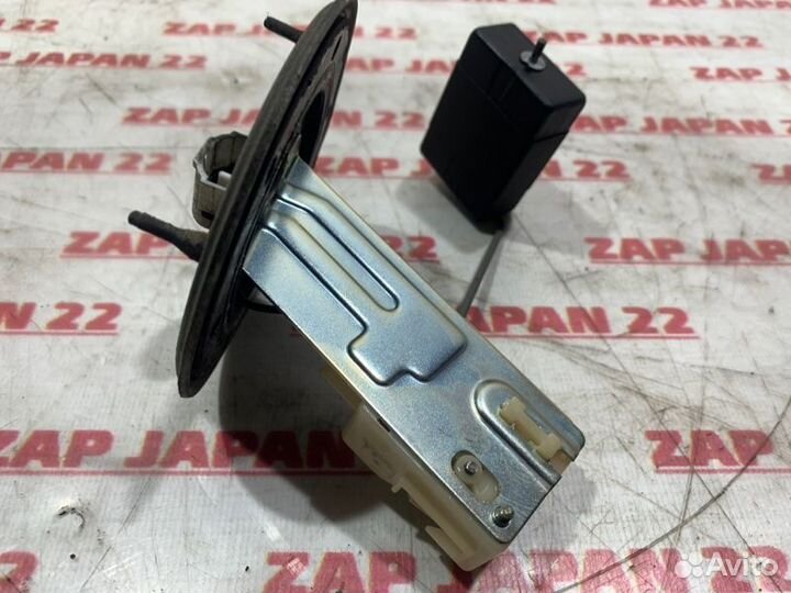 Датчик уровня топлива Toyota Harrier MCU15 1mzfe
