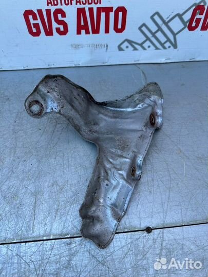 Тепловой экран Chevrolet Cruze седан A14NET 1.4 L