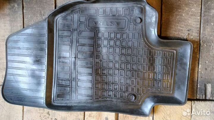 Комплект ковриков на Опель Астра Н