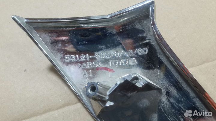 Накладка решётки радиатора Land Cruiser 150