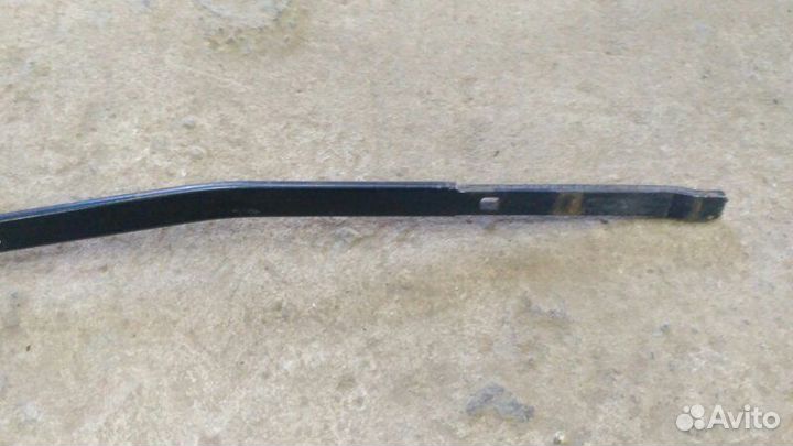 Поводок стеклоочистителя передний левый Citroen C4