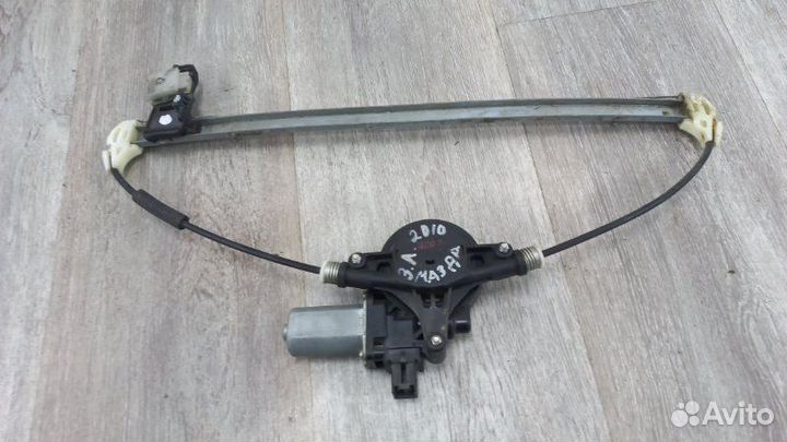 Стеклоподъемник задний левый Mazda 3 BL 2010