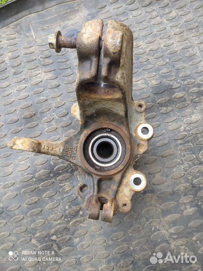 Левый поворотный кулак ford focus 3