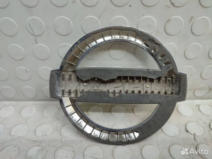 Эмблема задняя Nissan Murano Z52 2016