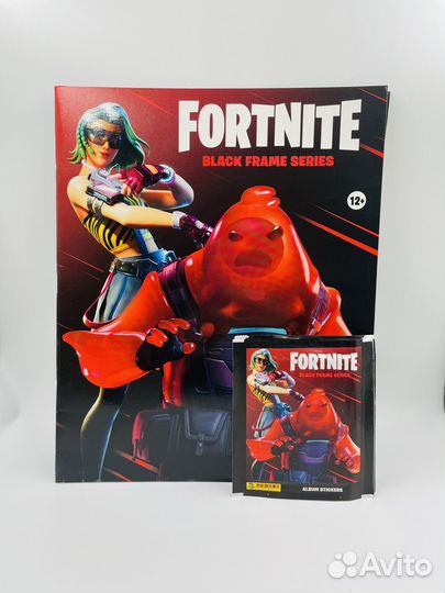 Альбом и 50 пакетиков Panini Fortnite Black frame