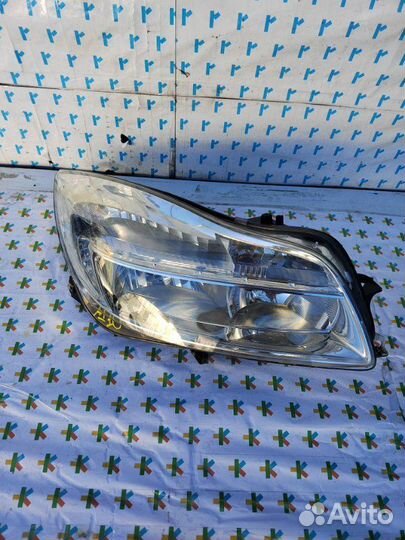 Фара передняя правая Opel Insignia 2008-2012
