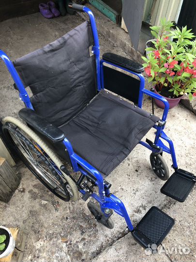 Инвалидная коляска