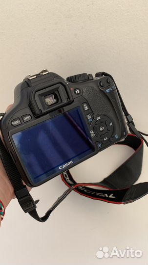 Фотоаппарат зеркальный