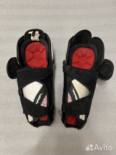 Щитки хоккейные Bauer Vapor APX INT 13