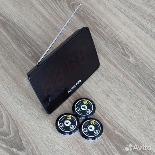 Табло вызова официанта и кнопка вызова персонала