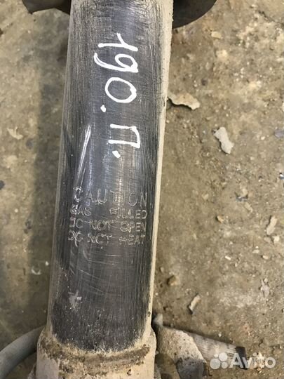 Стойки передние Hyundai Sonata IV (EF)