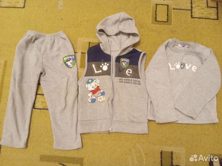 Костюм тройка