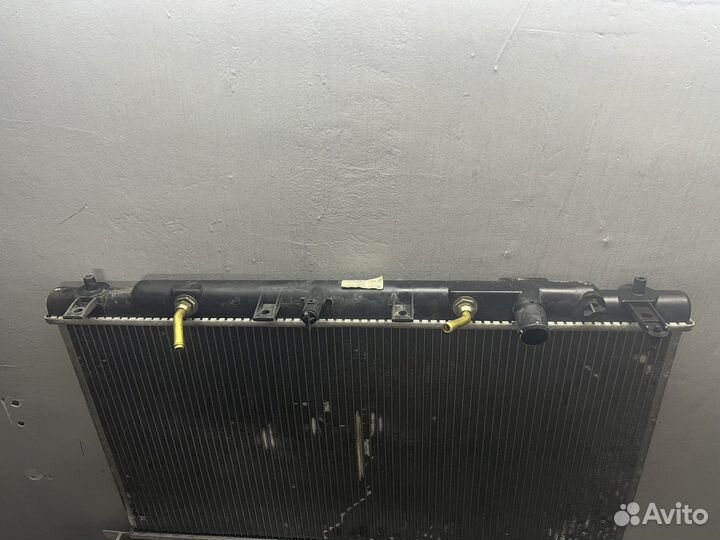 Радиатор охлаждения хонад cr-v 2008 год