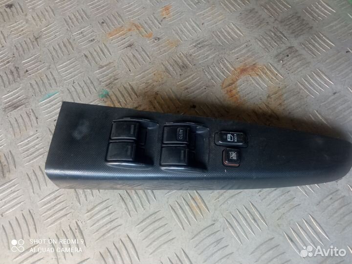Блок кнопок стеклоподъемников Toyota Hilux 7