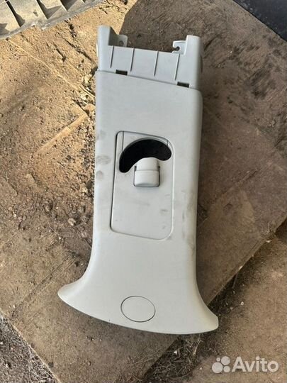 Накладка стойки левая Mitsubishi Asx