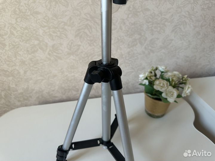 Штатив тренога для телефона напольный
