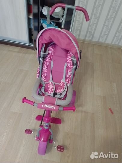 Детский трехколесный велосипед с ручкой б/у