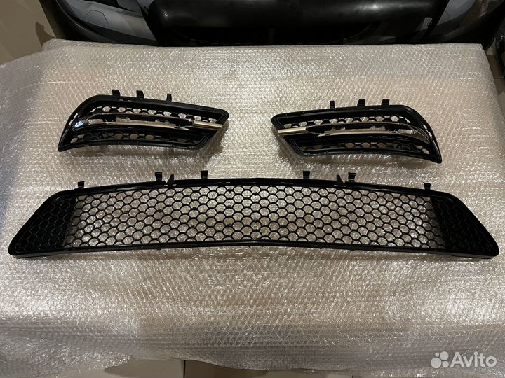 Комплект решеток бампера Mercedes W212 AMG дорест