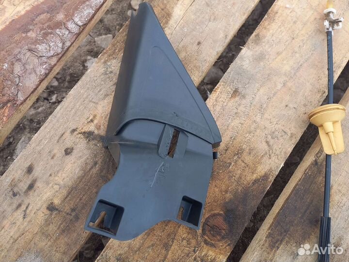 Накладка зеркала левая фольцваген джетта 6 1,4