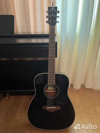 Гитара Yamaha FG 820 черная