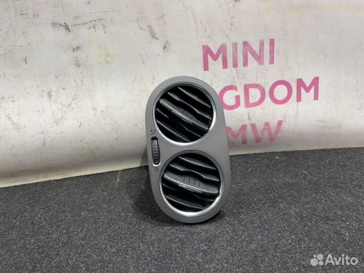 Дефлектор обдува салона передний правый Volkswagen