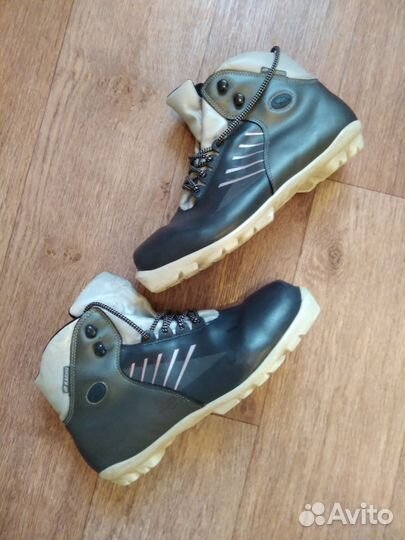 Лыжные ботинки Alpina