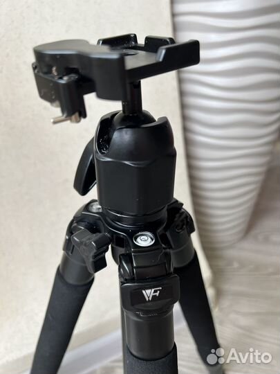 Штатив для фотоаппарата профессиональный