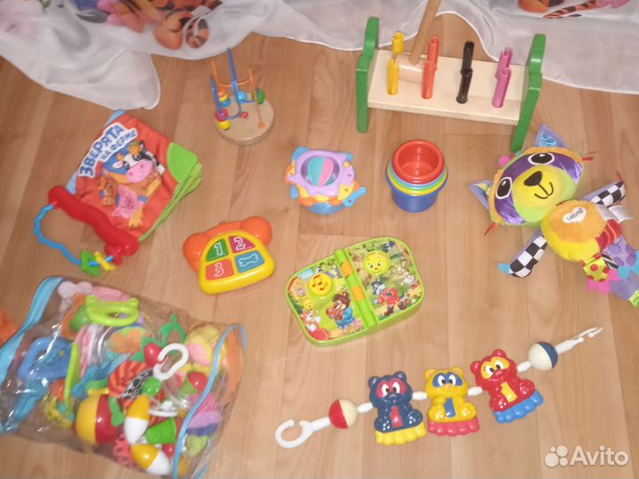 Развивающие игрушки пакетом