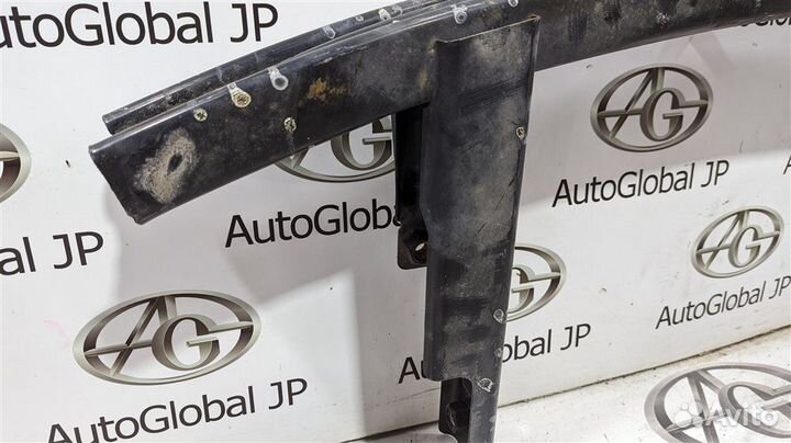 Усилитель заднего бампера Jeep Grand Cherokee