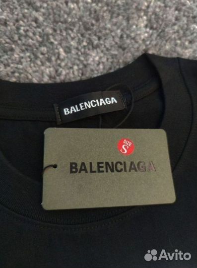 Футболка Balenciaga лето