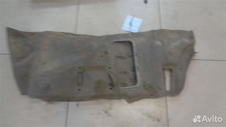 Обшивка багажника правая Nissan Primera P11 1995