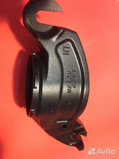 Кронштейн амортизатора Discovery Sport LR061359