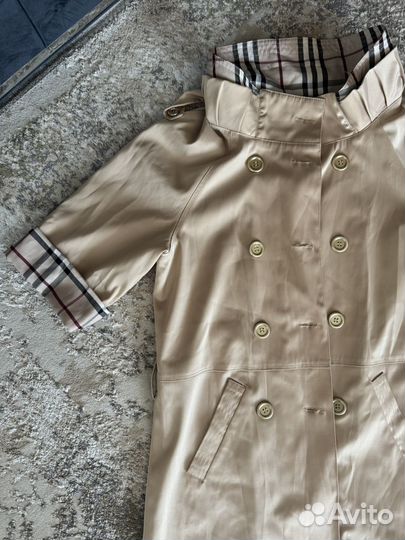 Плащ женский, размер S