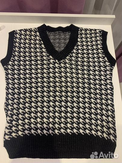 Жилетка женская в школу