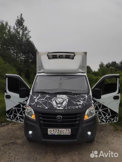 Наклейка треугольники на автомобиль