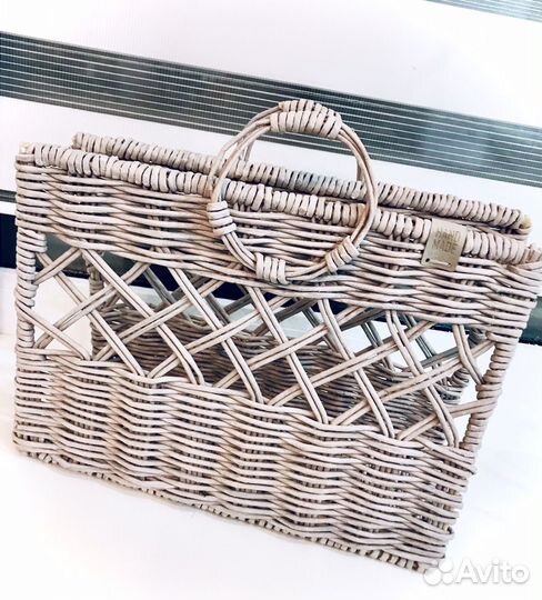 Подставка для книг