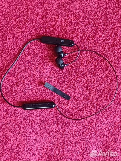 Bluetooth гарнитура sony wi-c300 с NFC