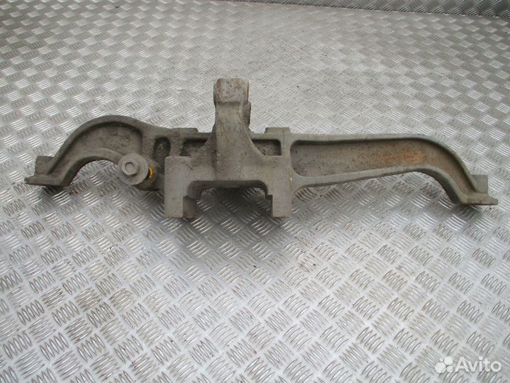 Кронштейн пневморессоры задний правый MAN 81436303