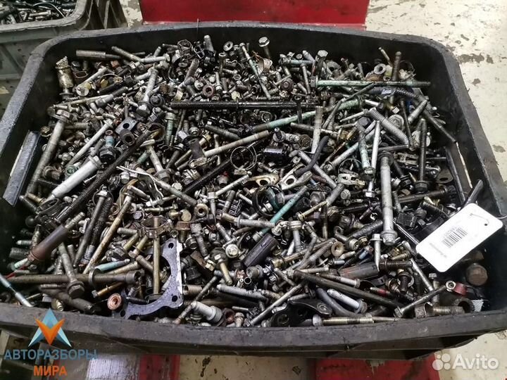 Болт Peugeot 206 рест. 2004