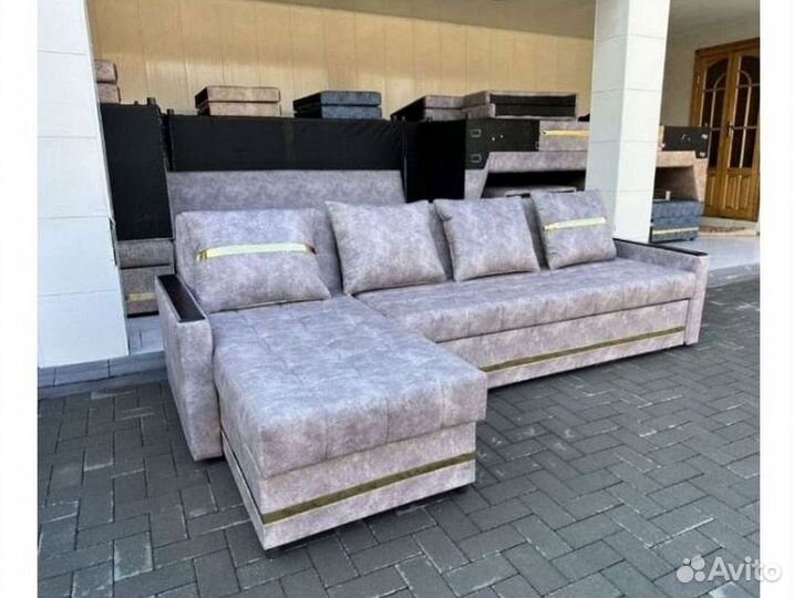 Диван угловой в наличии