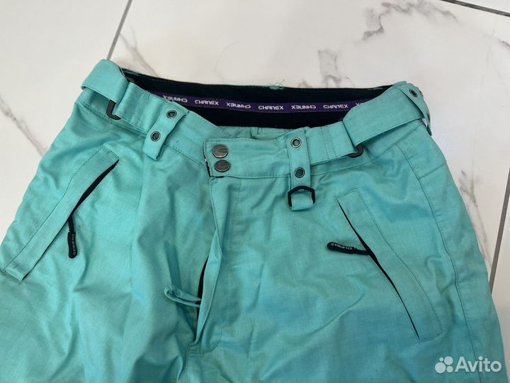 Сноубордический зимний костюм женский