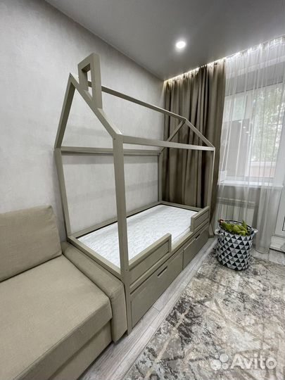 Детская кровать домик из бука