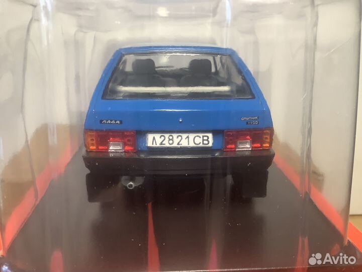 Модель автомобиля ваз-21091 1:24 Ашет