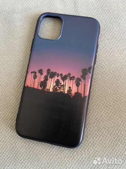 Чехол на iPhone 11