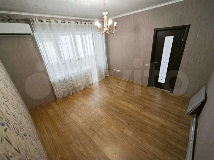 2-к. квартира, 63 м², 3/7 эт.