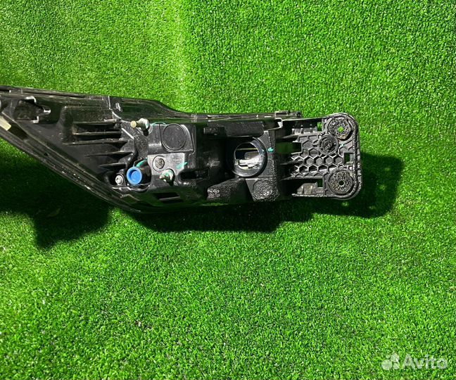 Фонарь правый задний geely monjaro